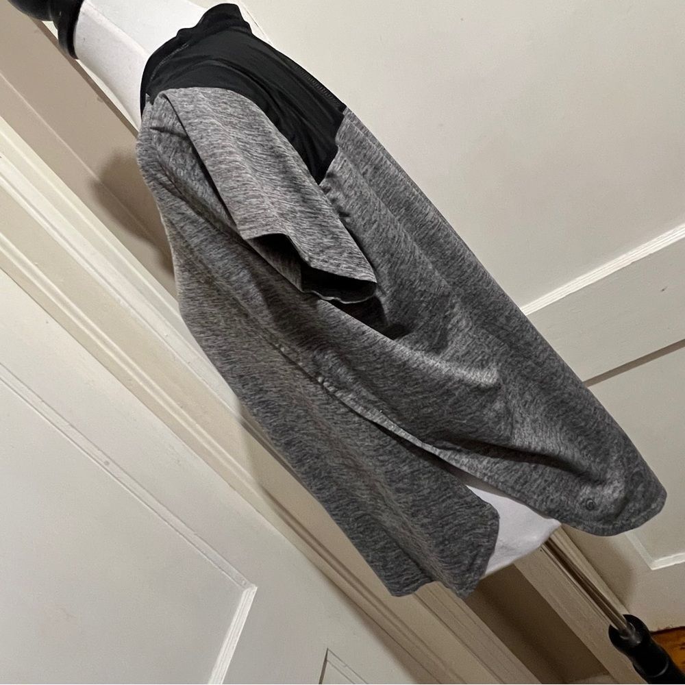 Target Workout Black and Gray Top with mesh insert Womens XL